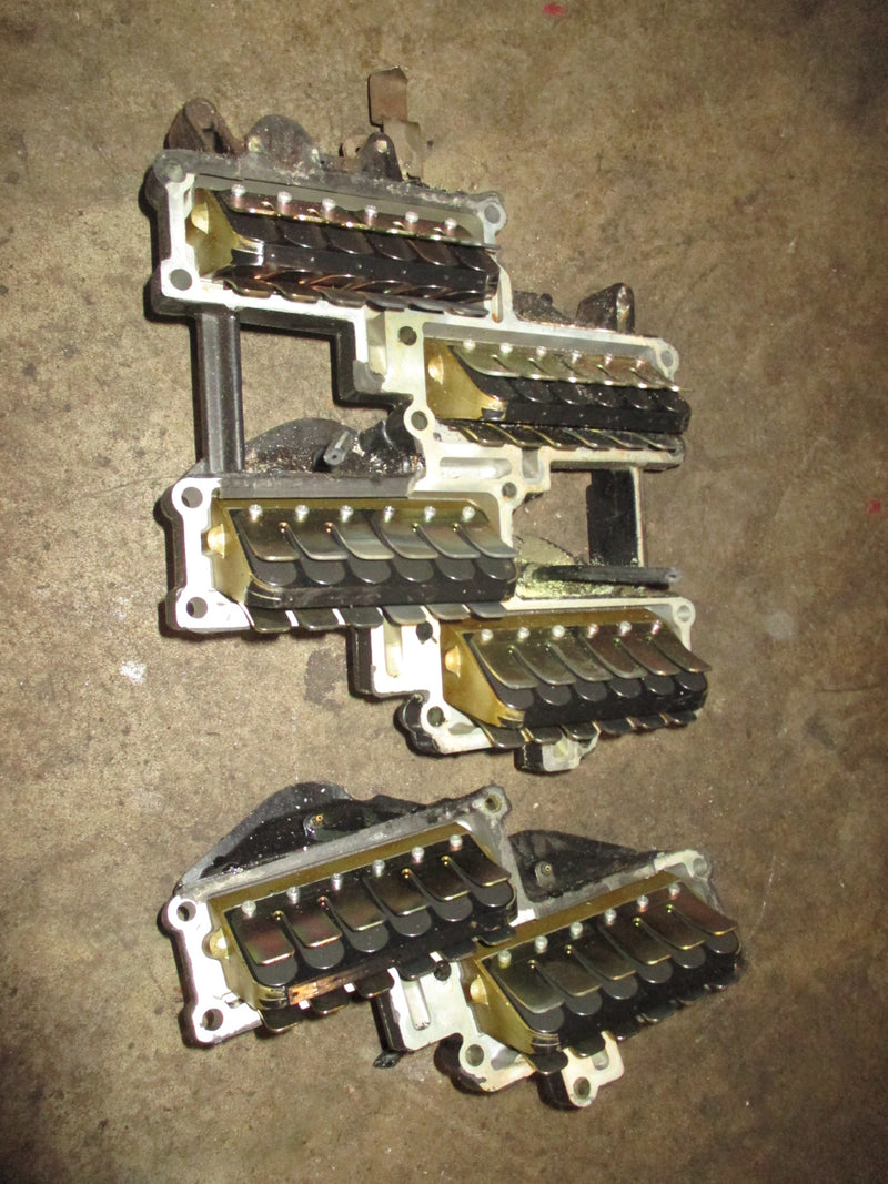 Evinrude 200hp Ocean pro outboard intake manifold with reeds (341520)
