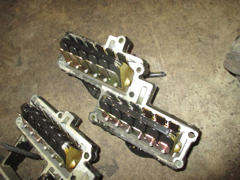Evinrude 200hp Ocean pro outboard intake manifold with reeds (341520)