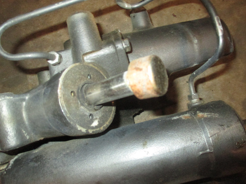 Suzuki DT200 200hp 2 stroke outboard tilt trim unit