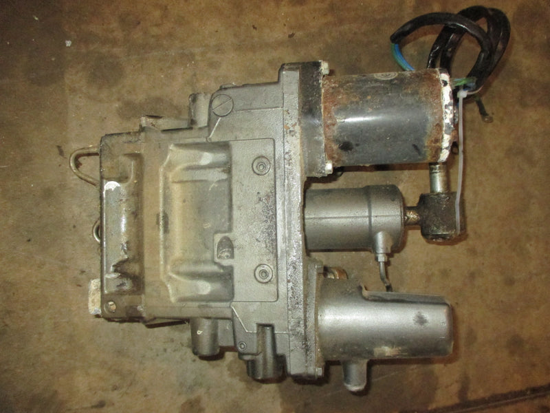 Suzuki DT200 200hp 2 stroke outboard tilt trim unit