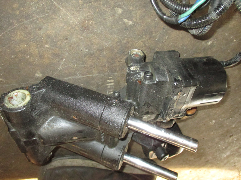 Suzuki DF70 outboard tilt trim unit