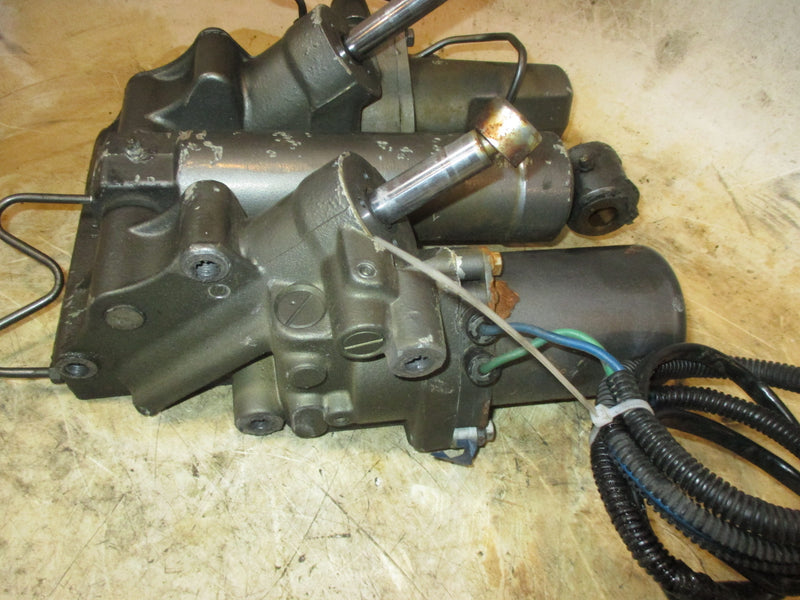 Suzuki DT150 150hp 2 stroke outboard tilt trim unit