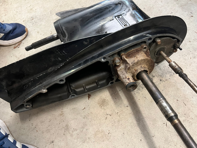 Suzuki DF115 115hp 4 stroke outboard 25 inch lower unit