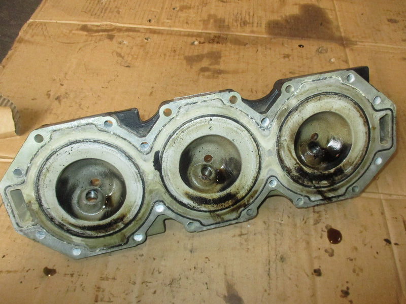 Mercury optimax 225hp 2 stroke outboard cylinder head (900-858485)