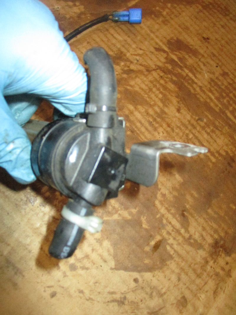 Yamaha 115hp 4 stroke outboard fuel filter and sensor (6EK-24560-00-00)
