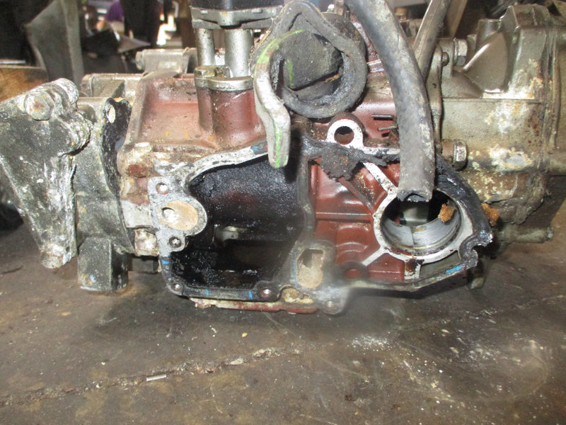 1976 Evinrude 25hp outboard crankcase block (384602)