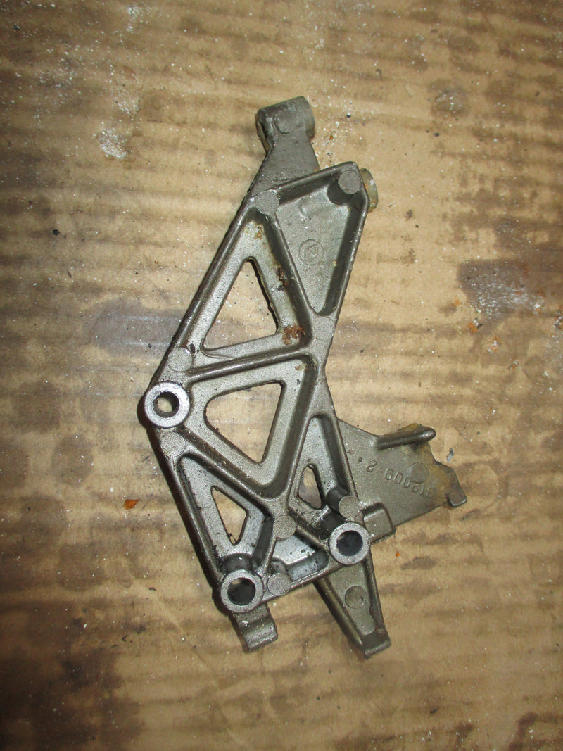 1976 Evinrude 25hp outboard bracket (312009)