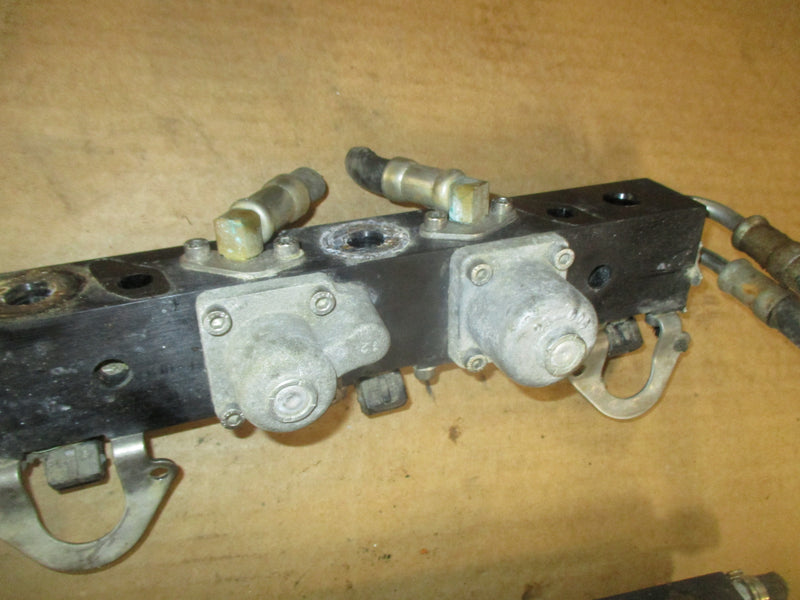 Mercury Optimax 2.5L 150hp outboard Fuel Rail and injector set 858222-3