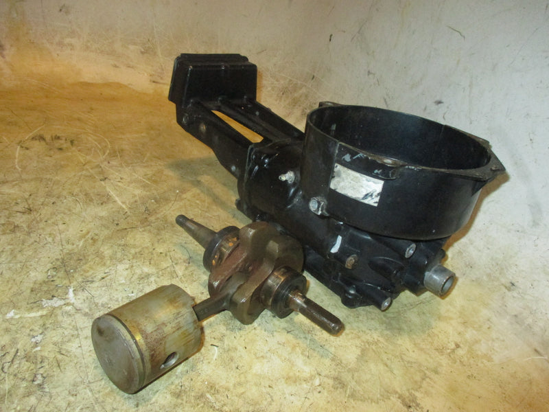 Evinrude 3hp 2 Stroke outboard crankcase block with crankshaft and piston