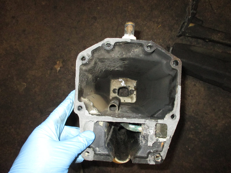 Evinrude ETEC 30hp outboard 20 inch midsection and exhaust housing