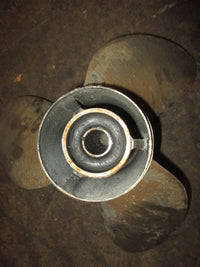 Load image into Gallery viewer, Johnson 200hp Ocean runner outboard stainless steel prop (389924) (14 1/2x14)
