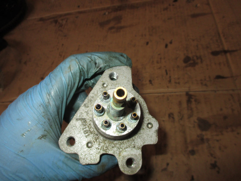 Mercury optimax 225hp 2 stroke outboard oil pump (857149)