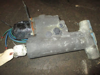 Load image into Gallery viewer, Evinrude Etec 90hp 2 stroke Outboard Tilt Trim Unit (5008949)
