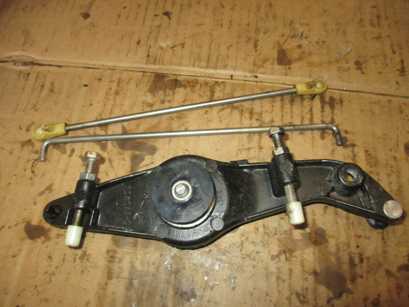 Mercury optimax 225hp 2 stroke outboard throttle bracket (825268)