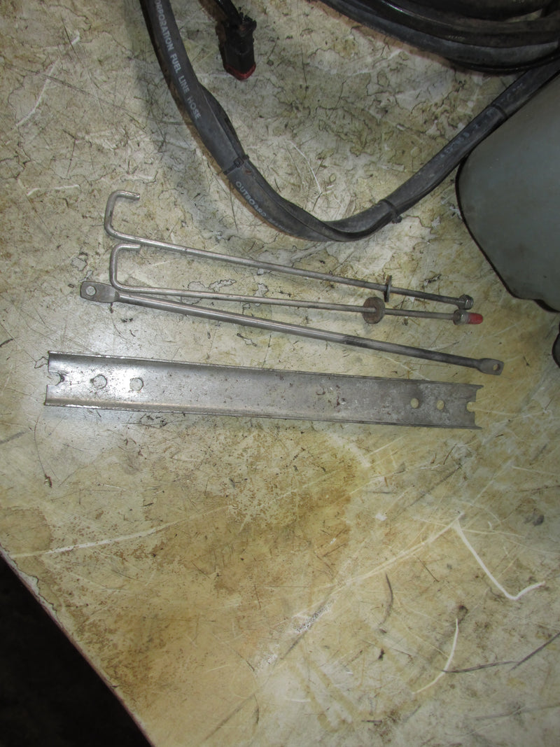 Johnson 175hp 60 Degree Ocean Runner Outboard BRP Single Hose Oil Tank