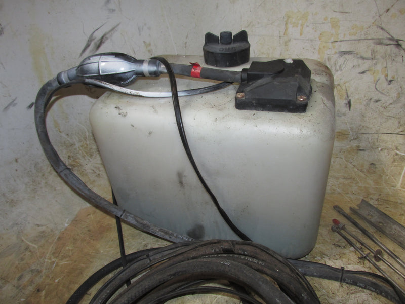 Johnson 175hp 60 Degree Ocean Runner Outboard BRP Single Hose Oil Tank
