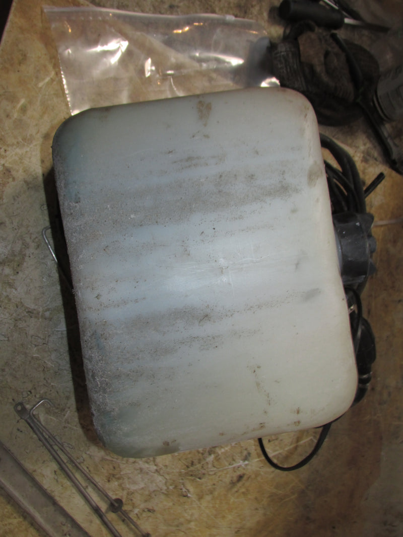 Johnson 175hp 60 Degree Ocean Runner Outboard BRP Single Hose Oil Tank