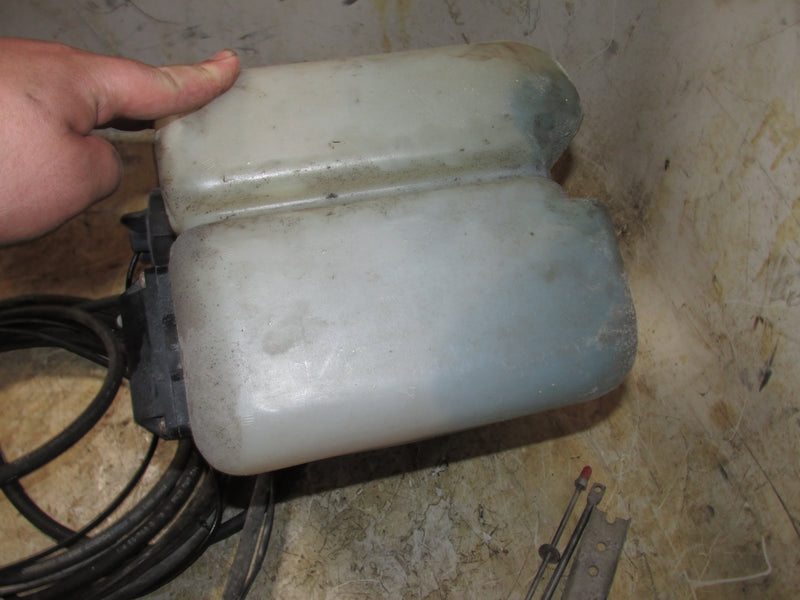 Johnson 175hp 60 Degree Ocean Runner Outboard BRP Single Hose Oil Tank
