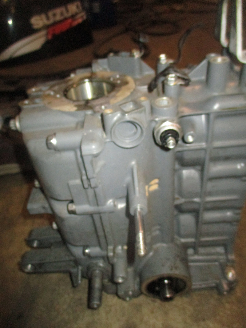 Suzuki DF50 outboard crankcase block