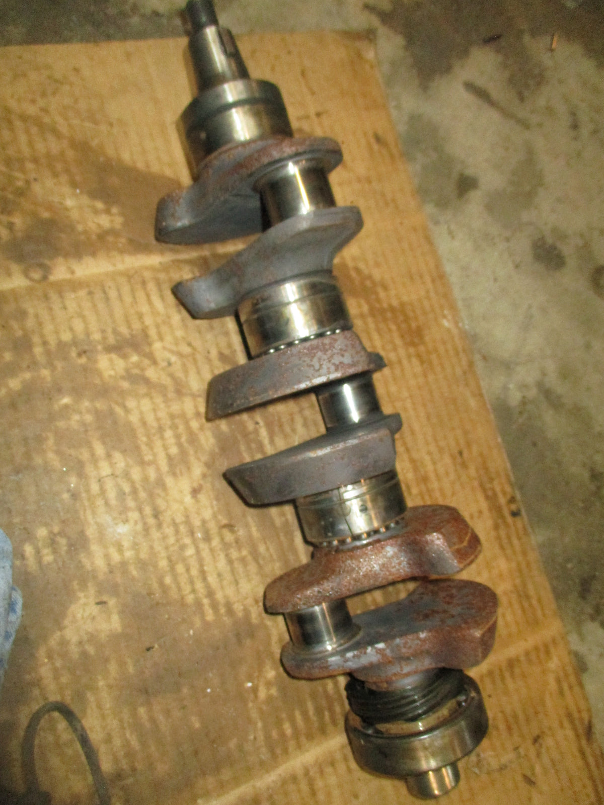 Mercury 90hp 2 stroke outboard crankshaft (827616T1)