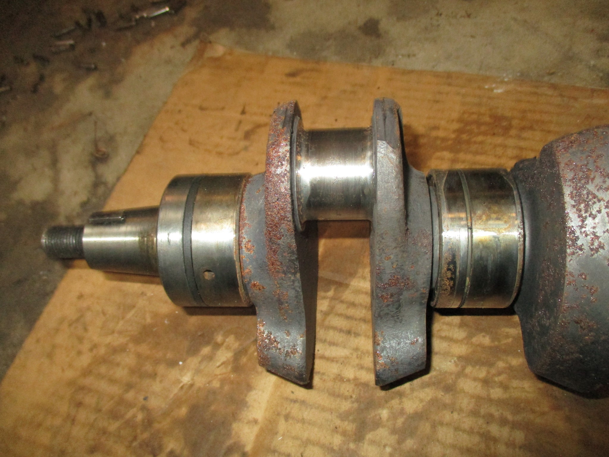 Mercury 90hp 2 stroke outboard crankshaft (827616T1