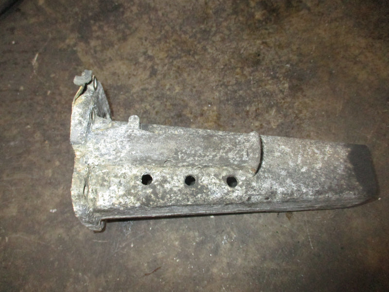 Evinrude 25hp outboard exhaust manifold (436133)