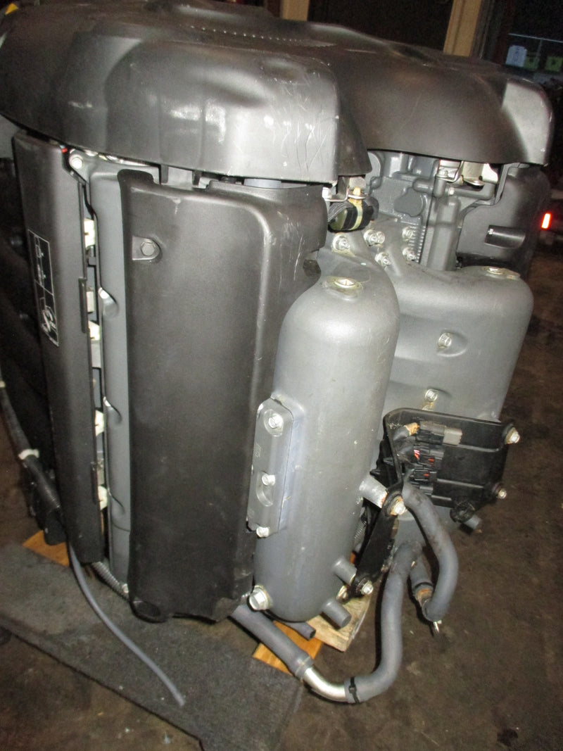 Yamaha 350hp 4 stroke outboard Dressed Crankcase Powerhead