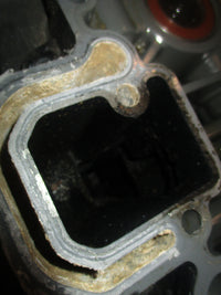 Load image into Gallery viewer, Suzuki DF140 outboard 20&quot; shaft midsection
