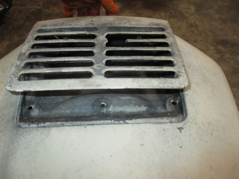 Johnson 200hp ocean pro 2 stroke outboard top cowling