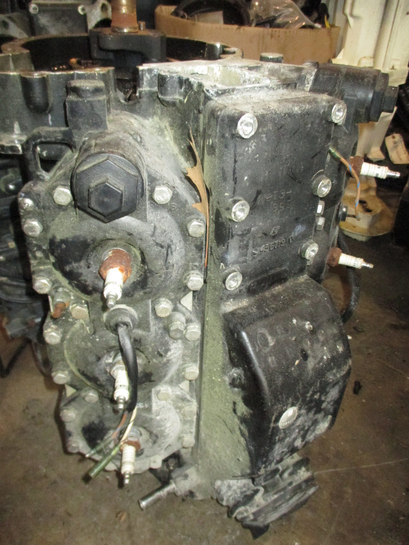 Evinrude 150hp 2 stroke outboard crankcase powerhead