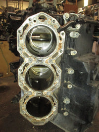 Load image into Gallery viewer, Johnson 200hp ocean pro 2 stroke outboard crankcase block
