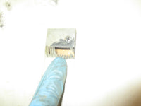 Load image into Gallery viewer, Johnson 200hp Ocean runner outboard 25 inch shaft lower unit
