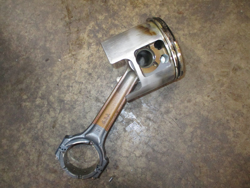 Yamaha HPDI 250hp outboard starboard piston and rod (6D0-02)