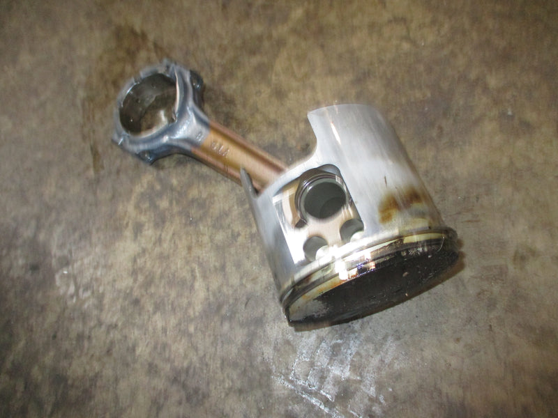 Yamaha HPDI 250hp outboard starboard piston and rod (6D0-02)