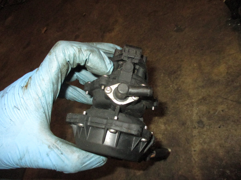Johnson 200hp Ocean runner outboard 4 wire VRO fuel pump PARTS ONLY