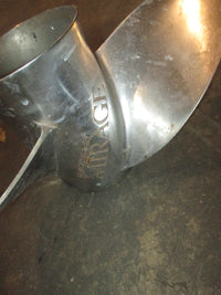 Load image into Gallery viewer, Mercury 2.5L 200hp 2 stroke Outboard Stainless Mirage Propeller (4813700A41) 19P
