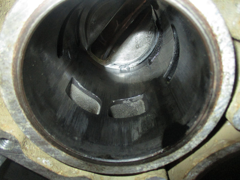 Evinrude 200hp 2 stroke outboard crankcase block
