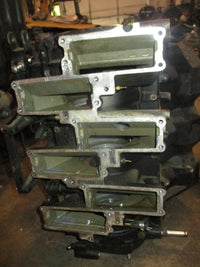 Load image into Gallery viewer, Evinrude 200hp 2 stroke outboard crankcase block

