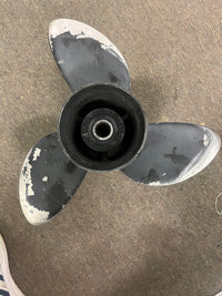 Load image into Gallery viewer, Johnson Evinrude 150-200hp stainless painted propeller (14.5x19) (389924)
