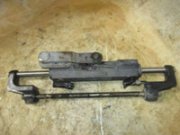 Load image into Gallery viewer, Johnson 200hp Ocean Pro 2 stroke outboard Uflex hydraulic steering cylinder
