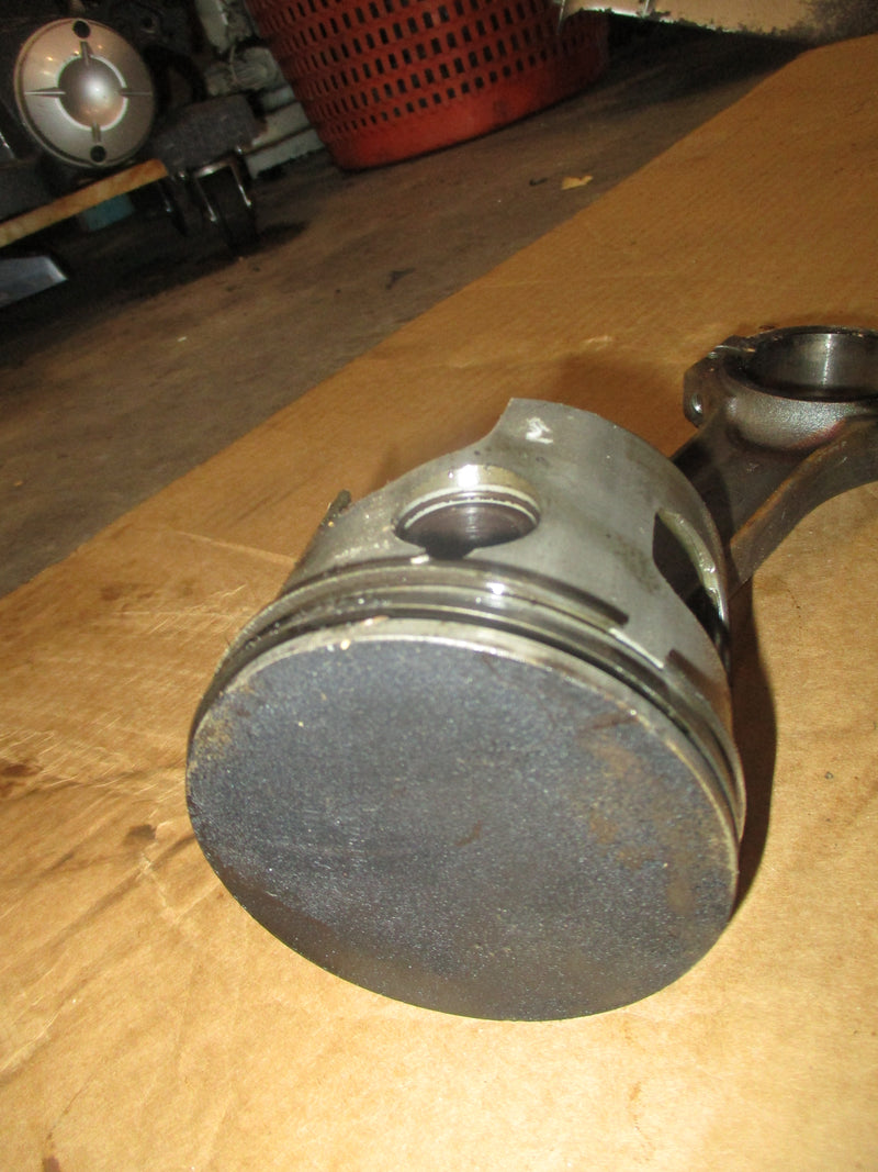 Evinrude 200hp 2 stroke outboard starboard piston and rod (391481)