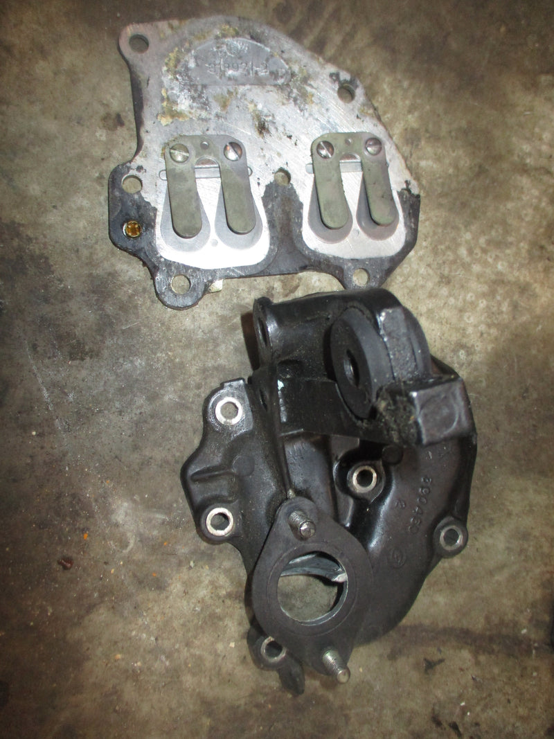 Johnson 15hp outboard intake manifold with reeds (390460)