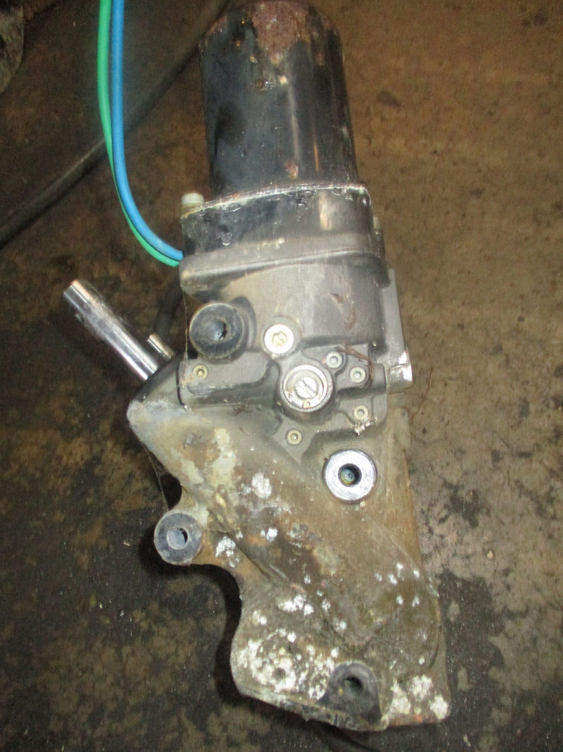 Yamaha 350hp 4 stroke outboard tilt trim unit PARTS ONLY