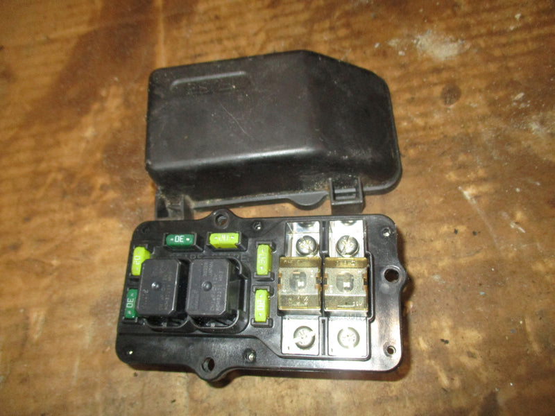 Yamaha HPDI 150hp 2 stroke outboard fuse box and cover (68F-82170-01-00)