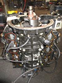 Load image into Gallery viewer, Johnson 150hp 2 stroke outboard crankcase powerhead
