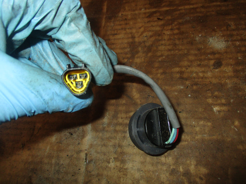 Yamaha HPDI 150hp 2 stroke outboard tilt trim switch (6R3-82563-00-00)