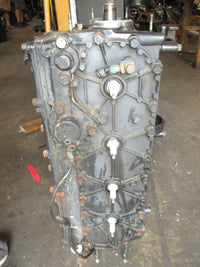 Load image into Gallery viewer, Mercury 125hp 2 Stroke 4 CYL outboard Crankcase Powerhead
