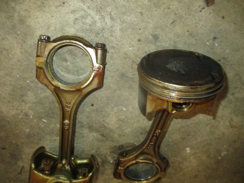 Honda BF135A 4 stroke outboard piston and rod set of 2