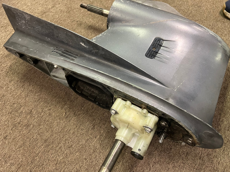 Yamaha 225hp OX66 sws2 outboard 30 inch lower unit PARTS ONLY
