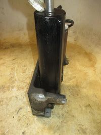 Load image into Gallery viewer, Mercury 125hp 2 Stroke 4 CYL outboard Tilt Trim Unit
